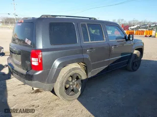 2014 Jeep Patriot Sport with VIN 1C4NJPBA9ED752653, listed as a IAAI auction lot 41744747 with 1 mi miles. Bid and sale history available at carsss.com. Image 4.