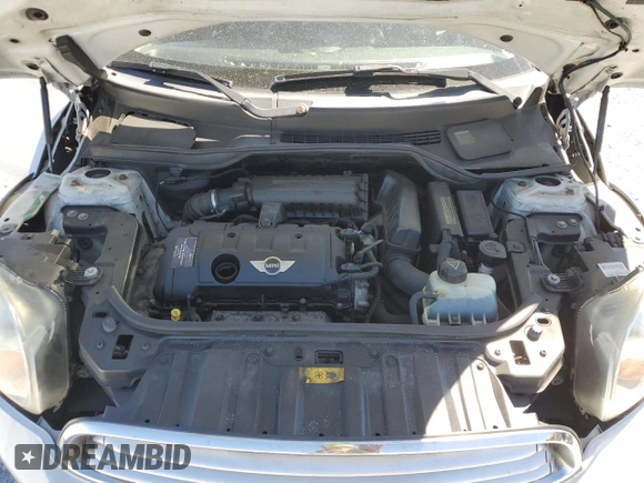 2011 MINI Countryman with VIN WMWZB3C55BWM00224, listed as a Copart auction lot 51319055 with 182,840 mi miles and Non Repairable. Bid and sale history available at DreamBid. Image 12.
