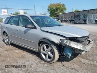 2007 Mazda 6 S Sport VE with VIN 1YVHP82D975M15189, listed as a IAAI auction lot 40605121 with 203,616 mi miles and . Bid and sale history available at carsss.com. Image 1.