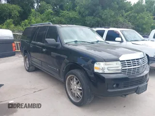 2012 Lincoln Navigator z VIN 5LMJJ3H58CEL01179, wystawiony jako IAAI lot #42445163 z przebiegiem 155 528 mil mil oraz . Historia ofert i sprzedaży dostępna na DreamBid. Obrazek 13.