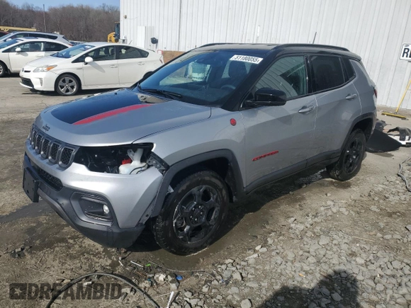 2023 Jeep Compass Trailhawk z VIN 3C4NJDDN0PT556600, wystawiony jako Copart lot #51180055 z przebiegiem 14 664 mil mil oraz Szkoda całkowita • Salvage title. Historia ofert i sprzedaży dostępna na DreamBid. Obrazek 1.