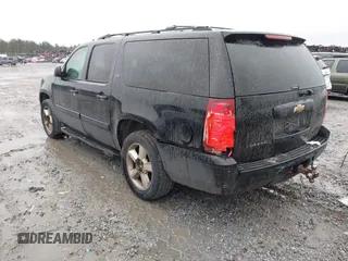 2007 Chevrolet Suburban LT with VIN 3GNFC16J47G118072, listed as a IAAI auction lot 41530035 with Not Provided miles and . Bid and sale history available at DreamBid. Image 3.