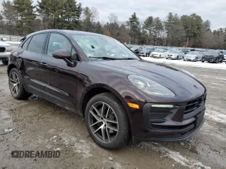 2025 Porsche Macan with VIN WP1AA2A51SLB03550, listed as a Copart auction lot 88043255 with 620 mi miles and Salvage title. Bid and sale history available at DreamBid. Image 4.