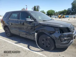 2017 Ford Police Interceptor Utility z VIN 1FM5K8AR4HGC34913, wystawiony jako Copart lot #58042205 z przebiegiem 73 298 mil mil oraz Szkoda całkowita • Salvage title. Historia ofert i sprzedaży dostępna na DreamBid. Obrazek 4.