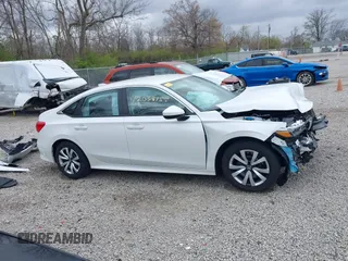 2022 Honda Civic Sedan LX with VIN 2HGFE2F28NH509970, listed as a IAAI auction lot 42038155 with 16,522 mi miles. Bid and sale history available at carsss.com. Image 14.