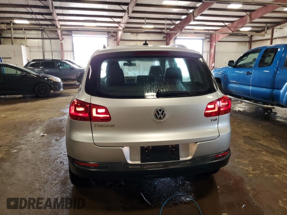 2017 Volkswagen Tiguan S z VIN WVGAV7AX9HW501192, wystawiony jako Copart lot #58719315 z przebiegiem 97 207 mil mil oraz Czysty tytuł • Clean title. Historia ofert i sprzedaży dostępna na DreamBid. Obrazek 6.