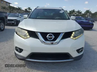 2015 Nissan Rogue SL z VIN 5N1AT2MV8FC824389, wystawiony jako Copart lot #58224165 z przebiegiem 96 545 mil mil oraz Szkoda całkowita • Salvage title. Historia ofert i sprzedaży dostępna na DreamBid. Obrazek 5.