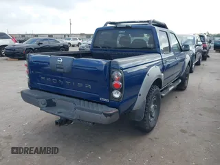 2002 Nissan Frontier SE z VIN 1N6ED27T12C373553, wystawiony jako IAAI lot #42064112 z przebiegiem 230 908 mil mil oraz . Historia ofert i sprzedaży dostępna na DreamBid. Obrazek 4.