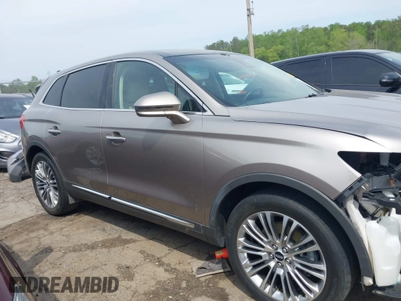 2018 Lincoln MKX Reserve with VIN 2LMPJ6LR7JBL11787, listed as a IAAI auction lot 42032661 with 27,992 mi miles. Bid and sale history available at carsss.com. Image 14.
