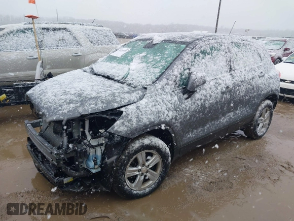 2020 Chevrolet Trax LS with VIN 3GNCJNSB0LL314882, listed as a IAAI auction lot 41234699 with 70,162 mi miles. Bid and sale history available at carsss.com. Image 17.