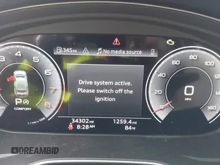 2024 Audi A5 Sportback S line Premium Plus z VIN WAUFACF53RA008450, wystawiony jako IAAI lot #42437573 z przebiegiem 34 302 mil mil oraz . Historia ofert i sprzedaży dostępna na DreamBid. Obrazek 7.