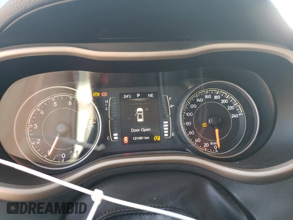 2016 Jeep Cherokee Latitude z VIN 1C4PJMCS6GW111367, wystawiony jako Copart lot #56582815 z przebiegiem 121 491 mil mil oraz Szkoda całkowita • Salvage title. Historia ofert i sprzedaży dostępna na DreamBid. Obrazek 9.