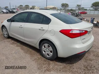 2015 Kia Forte LX with VIN KNAFK4A66F5314811, listed as a IAAI auction lot 42054640 with 123,901 mi miles. Bid and sale history available at carsss.com. Image 3.