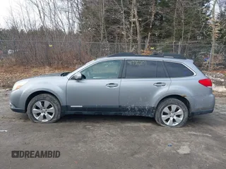 2011 Subaru Outback Premium z VIN 4S4BRBCC3B3338358, wystawiony jako IAAI lot #41776201 z przebiegiem 264 373 mil mil oraz . Historia ofert i sprzedaży dostępna na DreamBid. Obrazek 12.