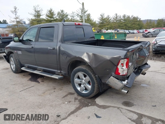 2015 Ram 1500 Big Horn z VIN 1C6RR7LT1FS520269, wystawiony jako IAAI lot #41706251 z przebiegiem 116 309 mil mil oraz . Historia ofert i sprzedaży dostępna na DreamBid. Obrazek 3.