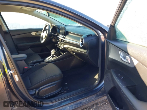 2023 Kia Forte LXS with VIN 3KPF24ADXPE607392, listed as a IAAI auction lot 40892259 with 35,581 mi miles and . Bid and sale history available at DreamBid. Image 5.