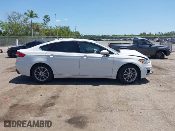 2020 Ford Fusion SE with VIN 3FA6P0HD1LR132613, listed as a IAAI auction lot 42051569 with 48,324 mi miles and . Bid and sale history available at carsss.com. Image 13.