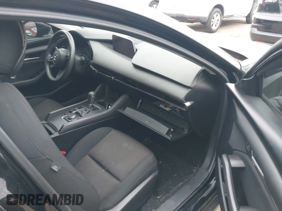 2021 Mazda 3 S с VIN 3MZBPAAL8MM201924, выставлен на аукционе IAAI как лот 40977248 с пробегом 89 894 миль миль и . История ставок и продаж доступна на DreamBid. Изображение 5.