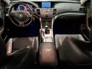 2011 Acura TSX z VIN JH4CU2E68BC010852, wystawiony jako Copart lot #83897774 z przebiegiem 194 080 mil mil oraz Szkoda całkowita • Salvage title. Historia ofert i sprzedaży dostępna na DreamBid. Obrazek 8.