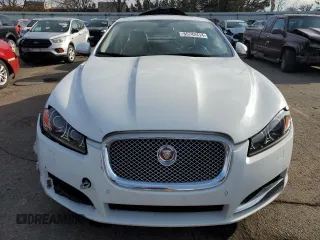 2015 Jaguar XF Portfolio z VIN SAJWJ0FF1F8U55504, wystawiony jako Copart lot #85742414 z przebiegiem Nie podano mil oraz Czysty tytuł • Clean title. Historia ofert i sprzedaży dostępna na DreamBid. Obrazek 5.