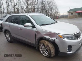 2015 Kia Sorento LX with VIN 5XYKTCA65FG632435, listed as a IAAI auction lot 41663787 with 126,722 mi miles. Bid and sale history available at carsss.com. Image 14.
