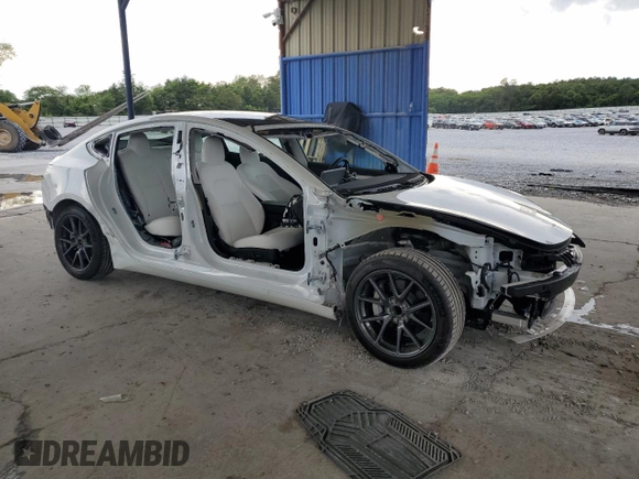 2023 Tesla Model 3 z VIN 5YJ3E1EA8PF471458, wystawiony jako Copart lot #60953035 z przebiegiem 26 773 mil mil oraz Szkoda całkowita • Salvage title. Historia ofert i sprzedaży dostępna na DreamBid. Obrazek 4.