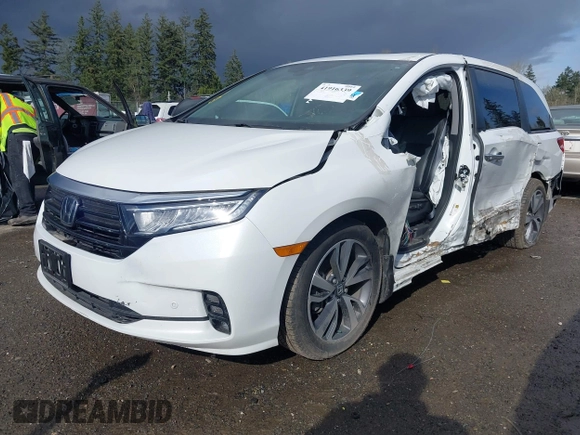 2021 Honda Odyssey Touring with VIN 5FNRL6H87MB015310, listed as a IAAI auction lot 41916339 with 58,808 mi miles. Bid and sale history available at carsss.com. Image 18.