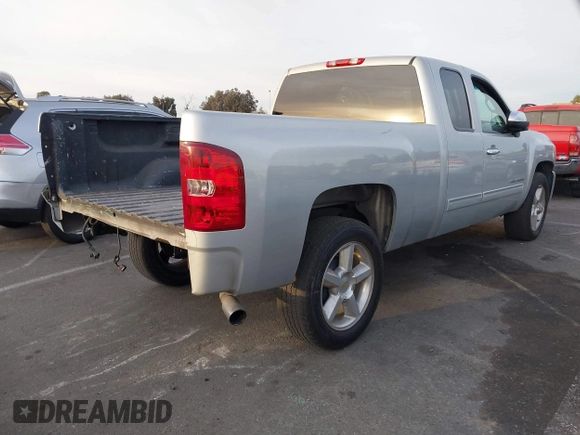 2010 Chevrolet Silverado 1500 LS with VIN 1GCSCREA5AZ217854, listed as a IAAI auction lot 41375606 with 94,776 mi miles. Bid and sale history available at carsss.com. Image 4.