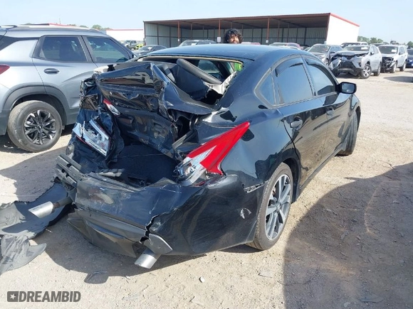 2016 Nissan Altima 2.5 SR with VIN 1N4AL3APXGC222052, listed as a IAAI auction lot 39793578 with 100,298 mi miles. Bid and sale history available at carsss.com. Image 4.