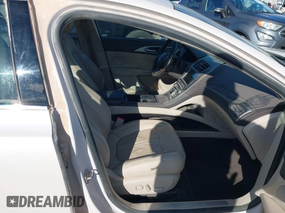 2018 Lincoln MKZ Reserve with VIN 3LN6L5E90JR620561, listed as a IAAI auction lot 40748397 with 62,825 mi miles. Bid and sale history available at carsss.com. Image 5.