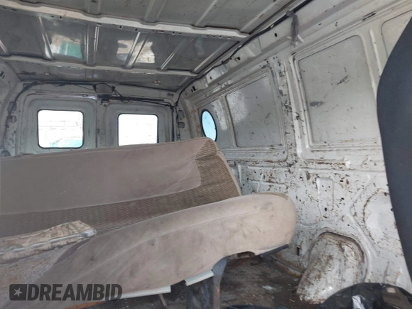 2006 Ford Econoline Cargo with VIN 1FTSE34L16DB26658, listed as a IAAI auction lot 41922999 with Not Provided miles. Bid and sale history available at carsss.com. Image 8.