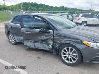 2017 Ford Fusion SE с VIN 3FA6P0HD2HR349952, выставлен на аукционе IAAI как лот 42295433 с пробегом 39 250 миль миль и . История ставок и продаж доступна на DreamBid. Изображение 6.