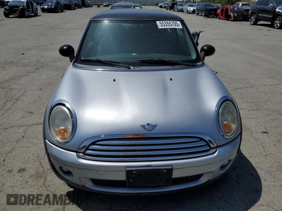 2008 MINI Hardtop with VIN WMWMF33528TT60211, listed as a Copart auction lot 55355705 with 112,027 mi miles and Clean Title. Bid and sale history available at DreamBid. Image 5.