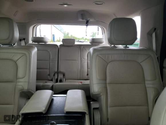 2019 Lincoln Navigator Reserve with VIN 5LMJJ2LT1KEL25094, listed as a Copart auction lot 58539865 with 63,167 mi miles and Salvage title. Bid and sale history available at DreamBid. Image 10.