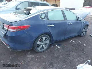 2018 Kia Optima SX with VIN 5XXGW4L21JG208258, listed as a IAAI auction lot 41307781 with 1 mi miles. Bid and sale history available at carsss.com. Image 4.