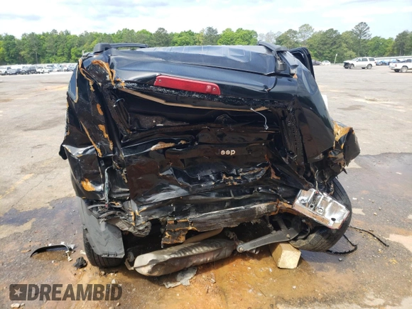 2014 Jeep Patriot Altitude z VIN 1C4NJPBA3ED729546, wystawiony jako Copart lot #52505015 z przebiegiem 202 650 mil mil oraz Szkoda całkowita • Salvage title. Historia ofert i sprzedaży dostępna na DreamBid. Obrazek 6.