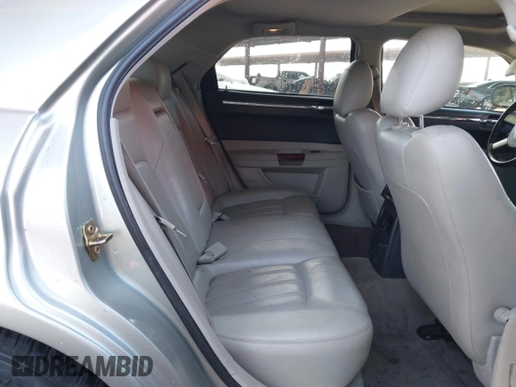 2006 Chrysler 300 C with VIN 2C3LA63H46H290377, listed as a IAAI auction lot 42035128 with 103,847 mi miles and . Bid and sale history available at carsss.com. Image 8.