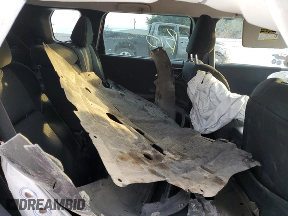 2023 Mitsubishi Outlander ES z VIN JA4J3TA86PZ010761, wystawiony jako Copart lot #84724844 z przebiegiem Nie podano mil oraz Szkoda całkowita • Salvage title. Historia ofert i sprzedaży dostępna na DreamBid. Obrazek 12.