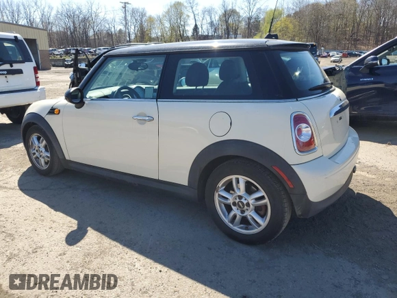 2011 MINI Hardtop with VIN WMWSU3C58BT096075, listed as a Copart auction lot 53826435 with 106,962 mi miles and Clean Title. Bid and sale history available at DreamBid. Image 2.