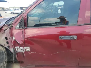 2019 Ram 1500 Tradesman z VIN 1C6RR6FTXKS723855, wystawiony jako Copart lot #55828485 z przebiegiem Nie podano mil oraz Szkoda całkowita • Salvage title. Historia ofert i sprzedaży dostępna na DreamBid. Obrazek 7.