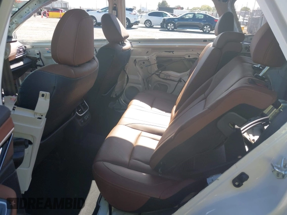 2022 Subaru Outback Touring XT with VIN 4S4BTGPD9N3276423, listed as a IAAI auction lot 42310970 with 8,266 mi miles and . Bid and sale history available at DreamBid. Image 8.