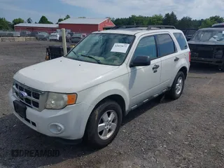 2012 Ford Escape XLT z VIN 1FMCU9D77CKB60829, wystawiony jako IAAI lot #42653677 z przebiegiem 151 116 mil mil oraz . Historia ofert i sprzedaży dostępna na DreamBid. Obrazek 2.