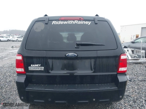 2008 Ford Escape Limited with VIN 1FMCU04118KD57249, listed as a IAAI auction lot 41739979 with 177,598 mi miles. Bid and sale history available at carsss.com. Image 16.