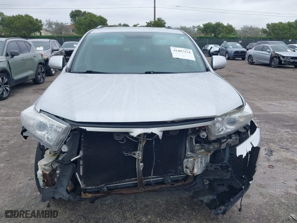 2012 Toyota Highlander Limited with VIN 5TDYK3EH6CS068298, listed as a IAAI auction lot 41407134 with 114,713 mi miles. Bid and sale history available at carsss.com. Image 12.