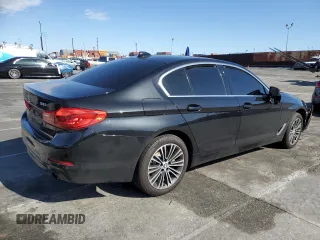 2020 BMW 5 Series 530i z VIN WBAJR3C0XLCE59997, wystawiony jako Copart lot #51541955 z przebiegiem Nie podano mil oraz Szkoda całkowita • Salvage title. Historia ofert i sprzedaży dostępna na DreamBid. Obrazek 3.