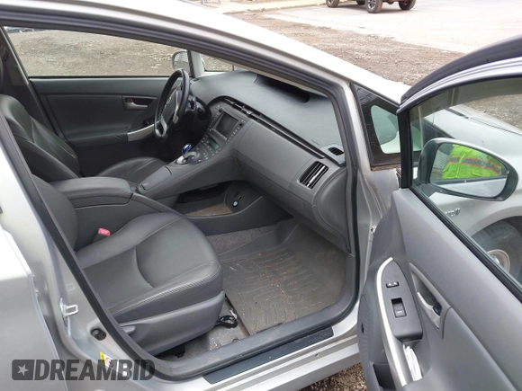 2011 Toyota Prius I with VIN JTDKN3DU9B5315846, listed as a IAAI auction lot 41928593 with 203,931 mi miles. Bid and sale history available at carsss.com. Image 5.