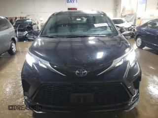 2022 Toyota Sienna XSE z VIN 5TDXRKEC5NS132033, wystawiony jako Copart lot #44216705 z przebiegiem 50 512 mil mil oraz Szkoda całkowita • Salvage title. Historia ofert i sprzedaży dostępna na DreamBid. Obrazek 5.