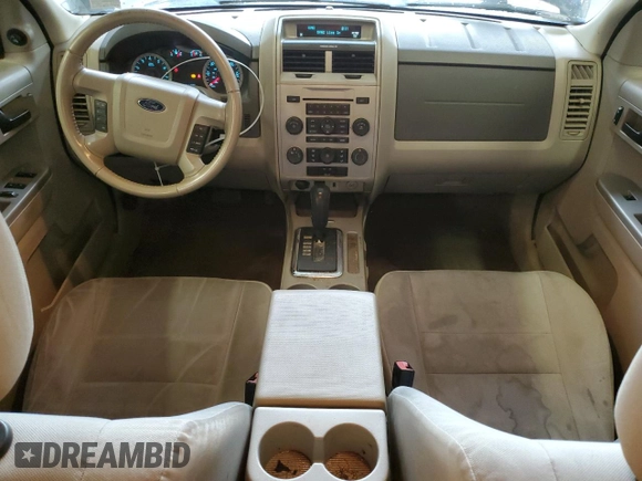 2011 Ford Escape XLT with VIN 1FMCU9DG6BKA13397, listed as a Copart auction lot 62306175 with 111,688 mi miles and Salvage title. Bid and sale history available at DreamBid. Image 8.