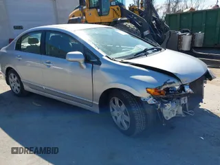 2009 Honda Civic LX z VIN 2HGFA16549H334963, wystawiony jako IAAI lot #41763339 z przebiegiem 137 756 mil mil oraz . Historia ofert i sprzedaży dostępna na DreamBid. Obrazek 1.
