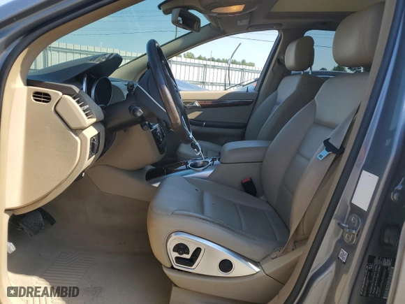 2011 Mercedes-Benz R-Class R 350 with VIN 4JGCB6FE9BA132874, listed as a Copart auction lot 72996554 with 184,523 mi miles and Salvage Title. Bid and sale history available at carsss.com. Image 7.